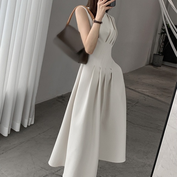 ノースリーブ無地ラウンドネックギャザー飾りデートワンピース