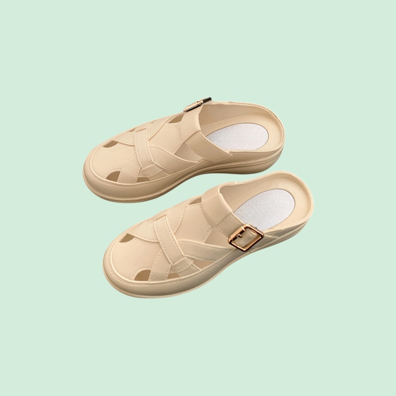 نعال وصنادل مغلقة عالية القيمة