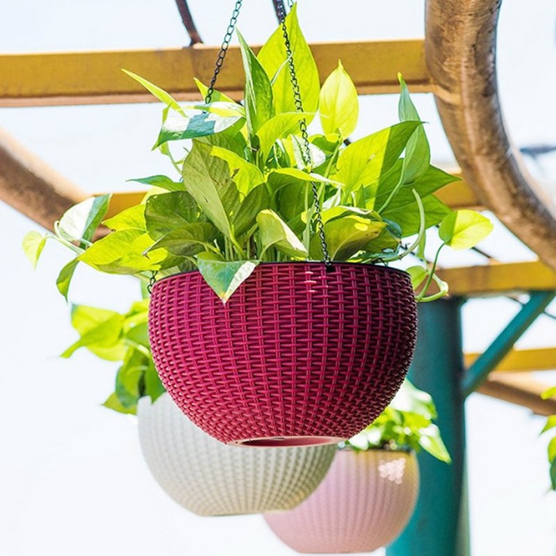 自動的に水をやる植木鉢