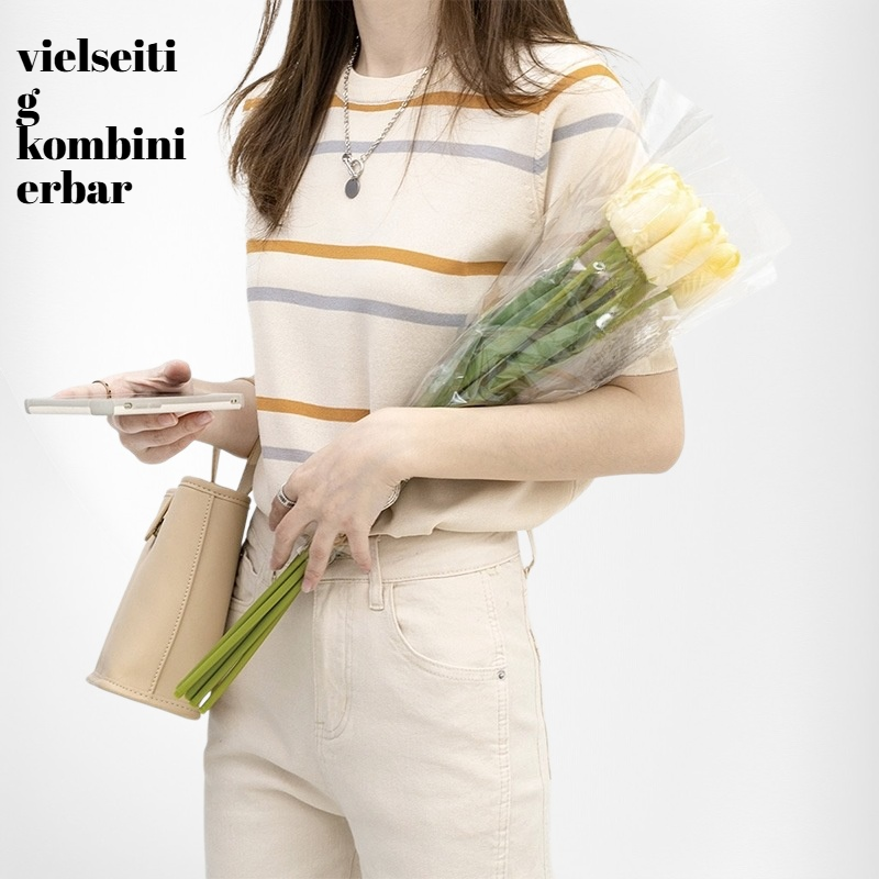 T-Shirt mit Streifen und kurzen Ärmeln