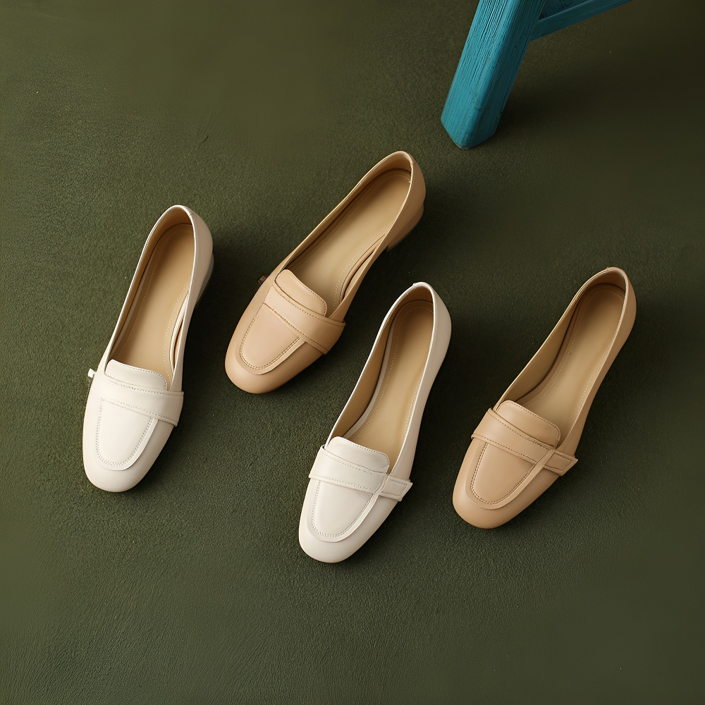 高級感のあるビット装飾ローファー