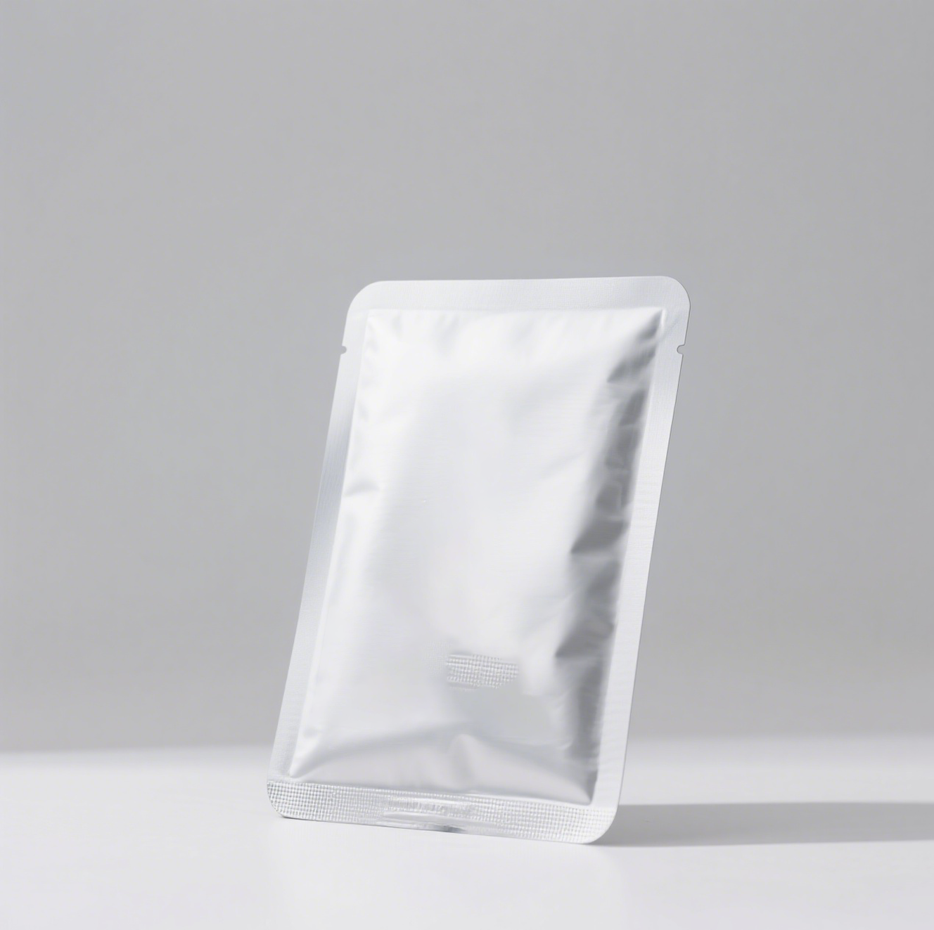 Hydratační pleťová maska na obličeji ženy