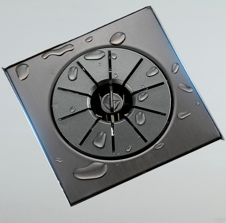 화장실 바닥 하수도 뚜껑 교체 전후 비교