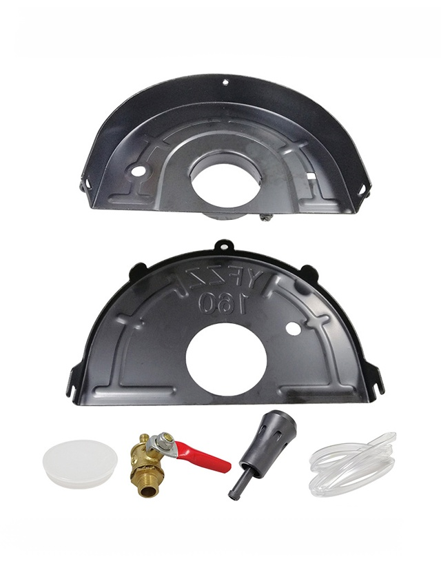 Szlifierka kątowa z zamontowaną osłoną przeciwwodną