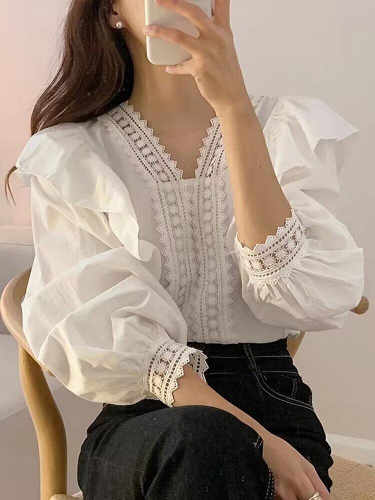 여성 V넥 캐주얼 셔츠 착용샷