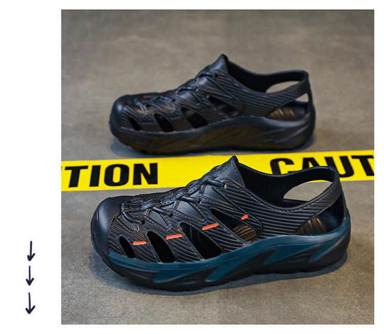 トレンドデザインのメンズサンダル後方画像