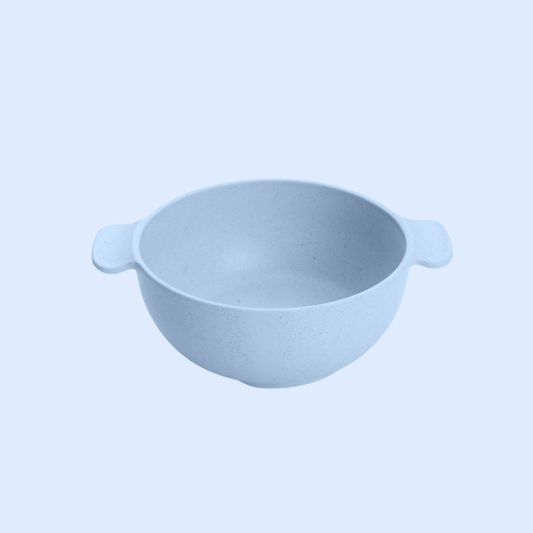 손잡이 두 개가 달린 밀짚 그릇