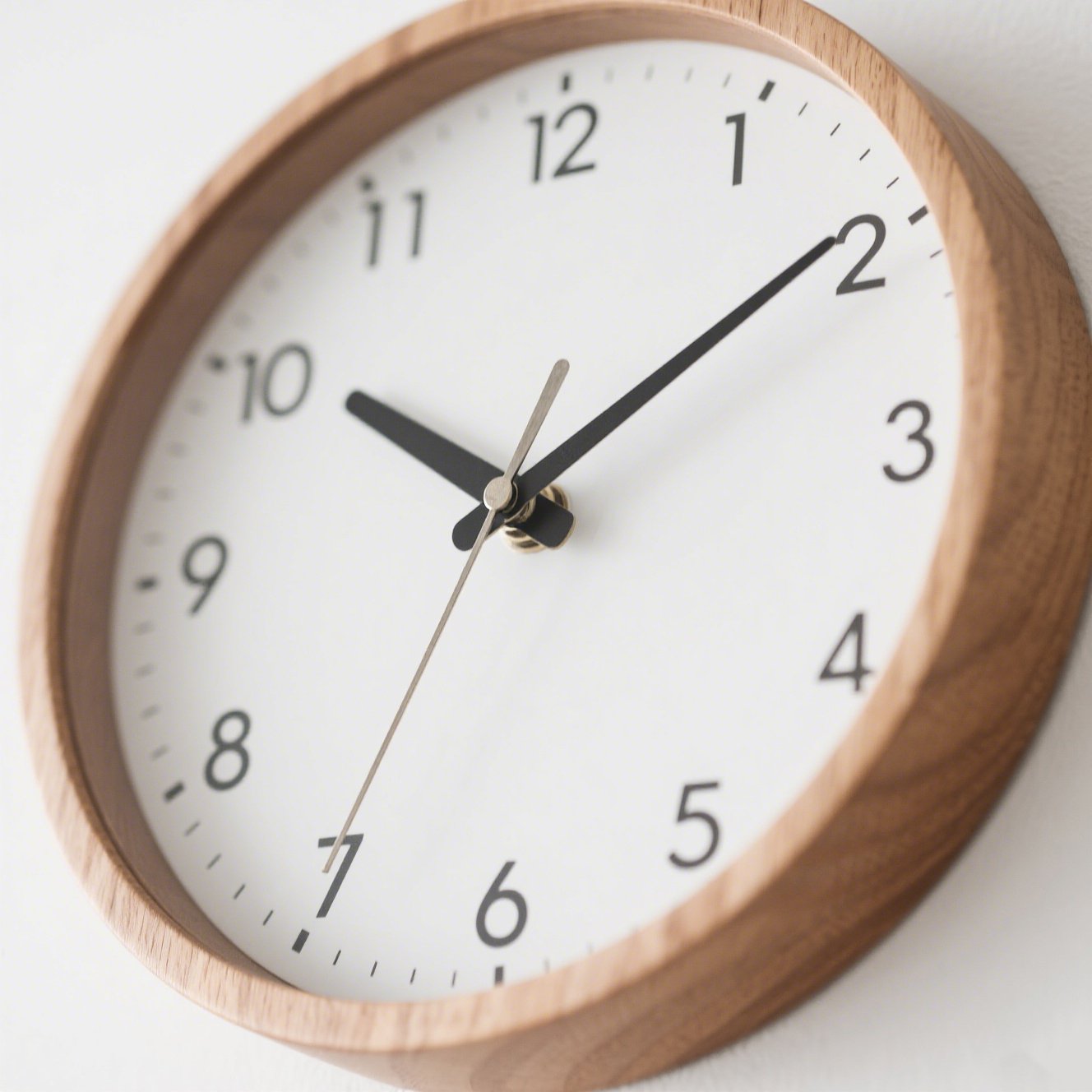 Dekorační nástěnné hodiny