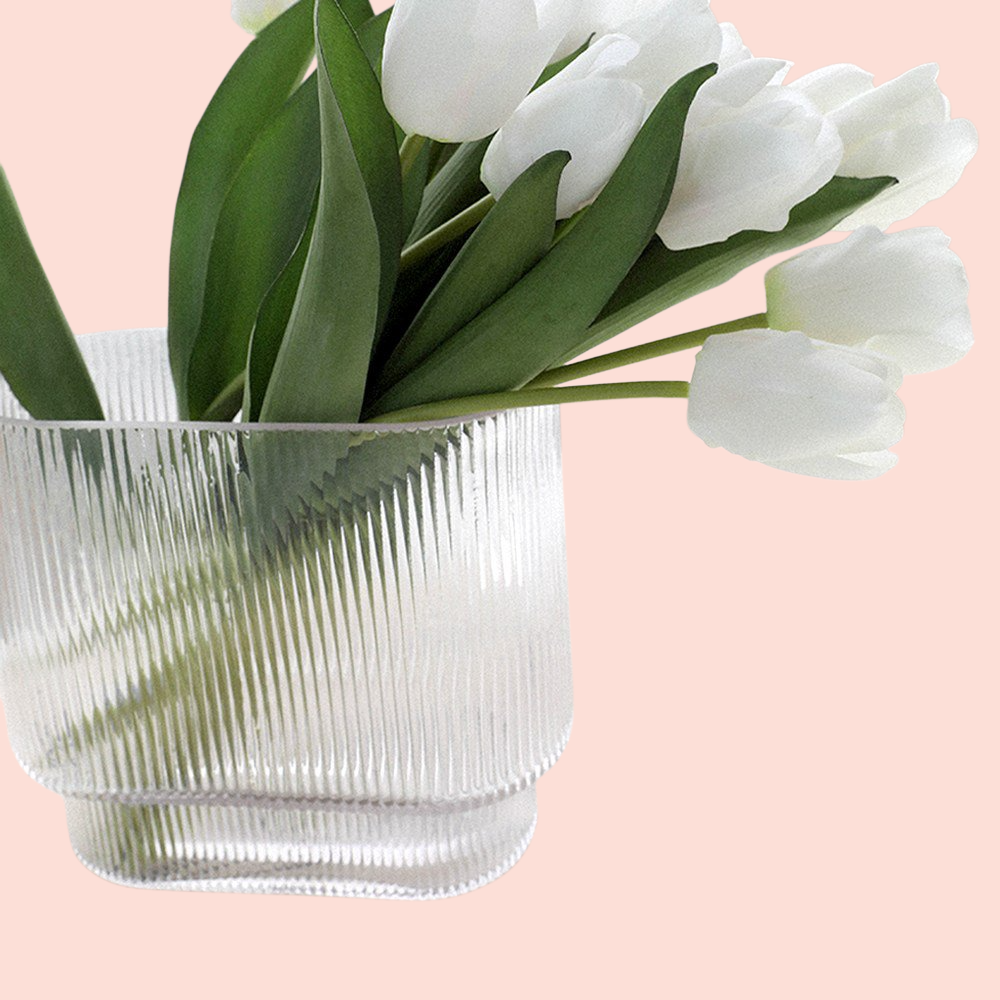 Chinese vertical glass vase