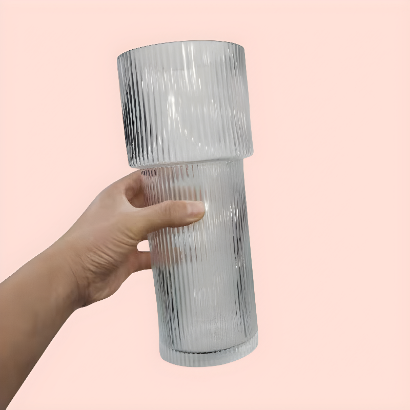 Chinese vertical glass vase