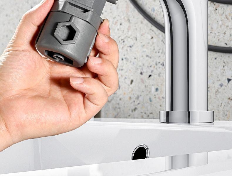 노즐 교체 작업에 활용되는 멀티 렌치