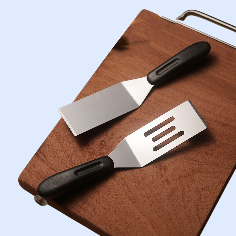 ステンレス製の日本製揚げヘラ