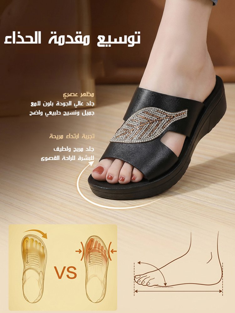 صندل عصري مزين بنقش ورقة الشجر المرصعة بأحجار كريمة لامعة