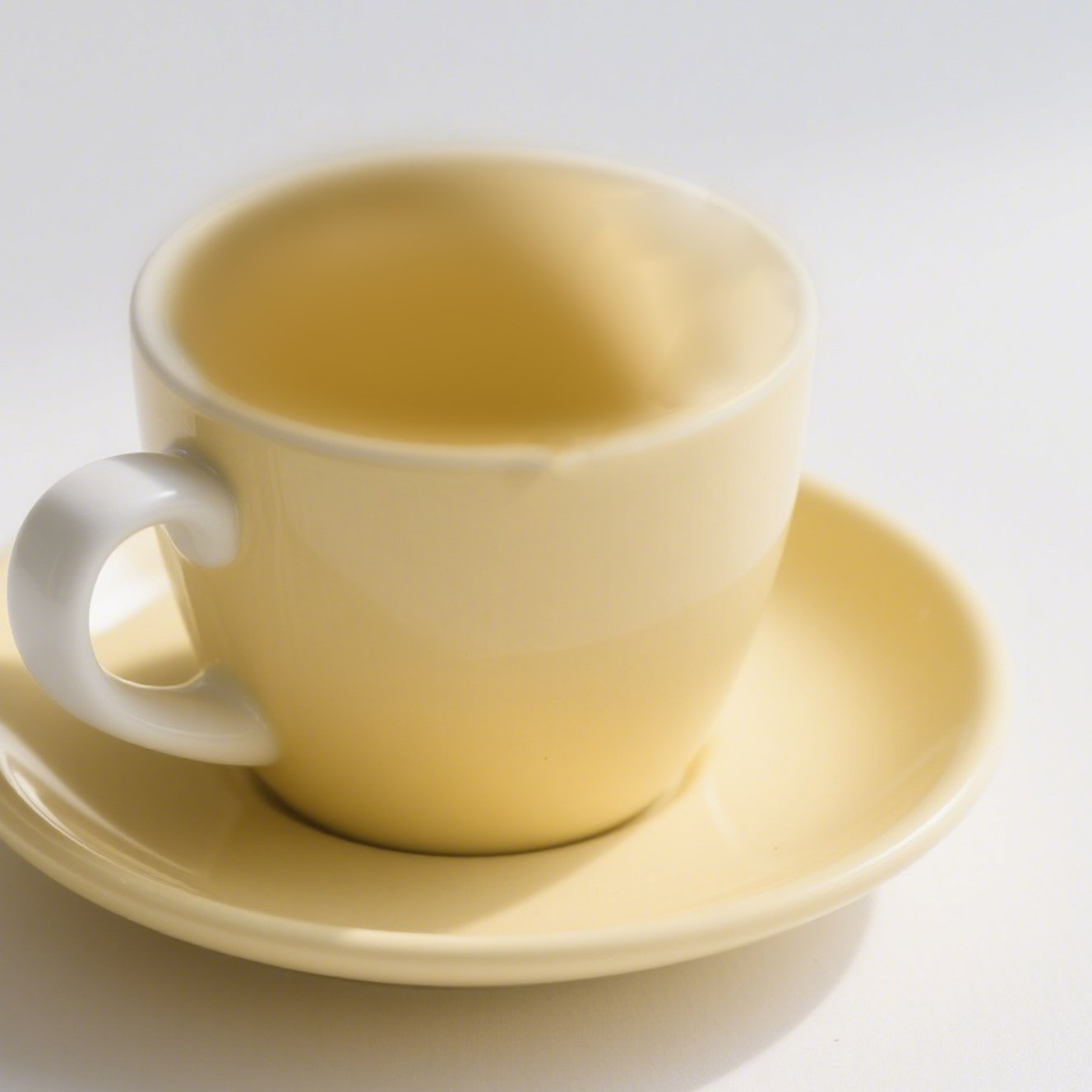 Sada dvou krémově žlutých kávových šálků Macron