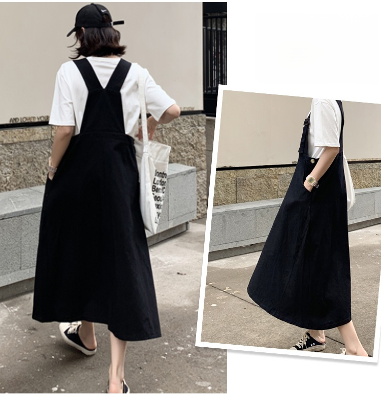 シンプル無地ワンピースの生地アップ写真