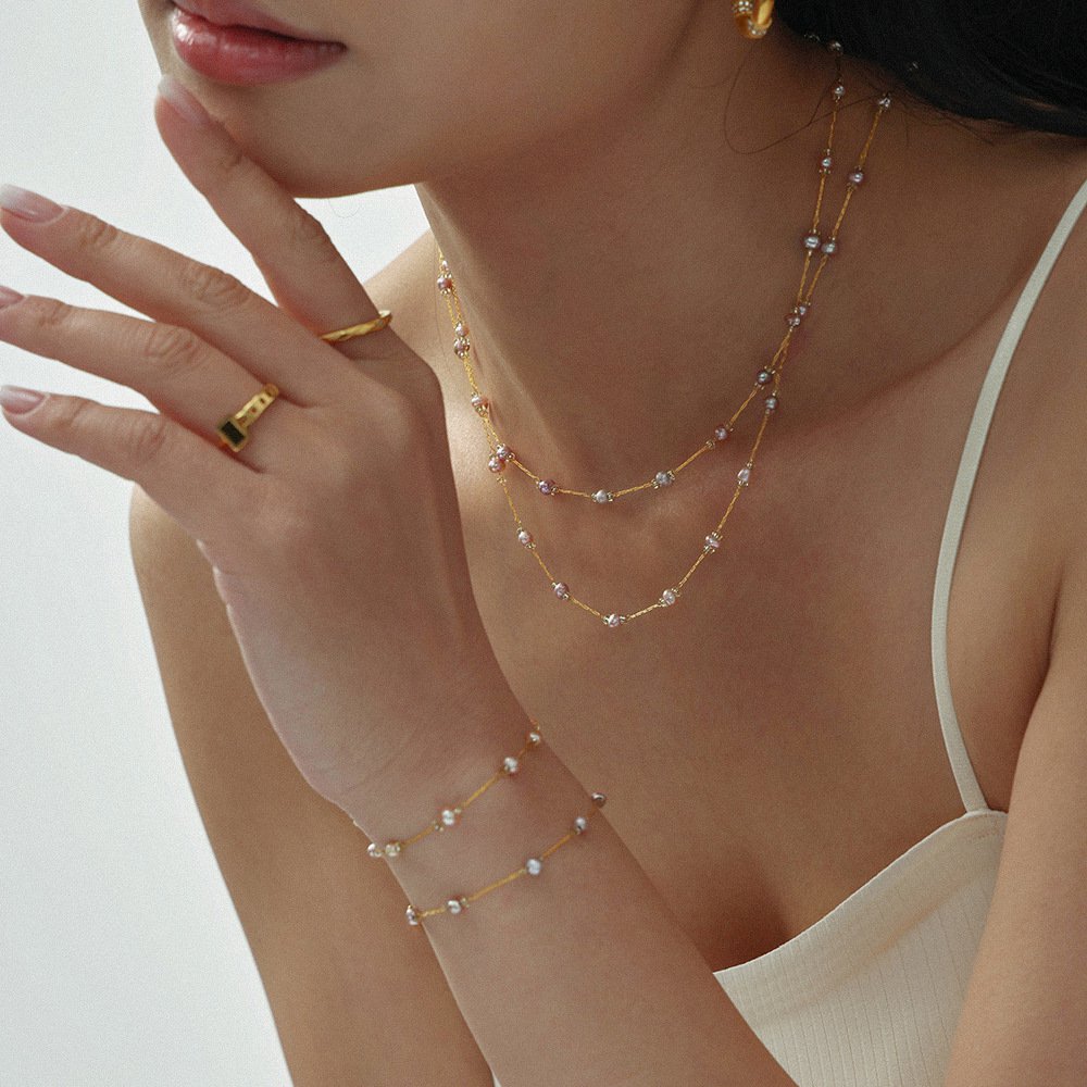 鎖骨チェーンとブレスレットのセット