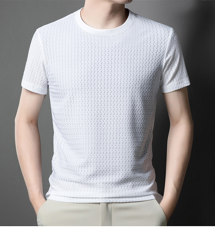 다양한 컬러의 냉감 반팔 티셔츠