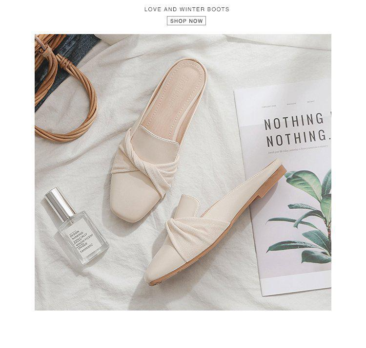 깔끔한 실루엣의 까르푸 뮬 슈즈