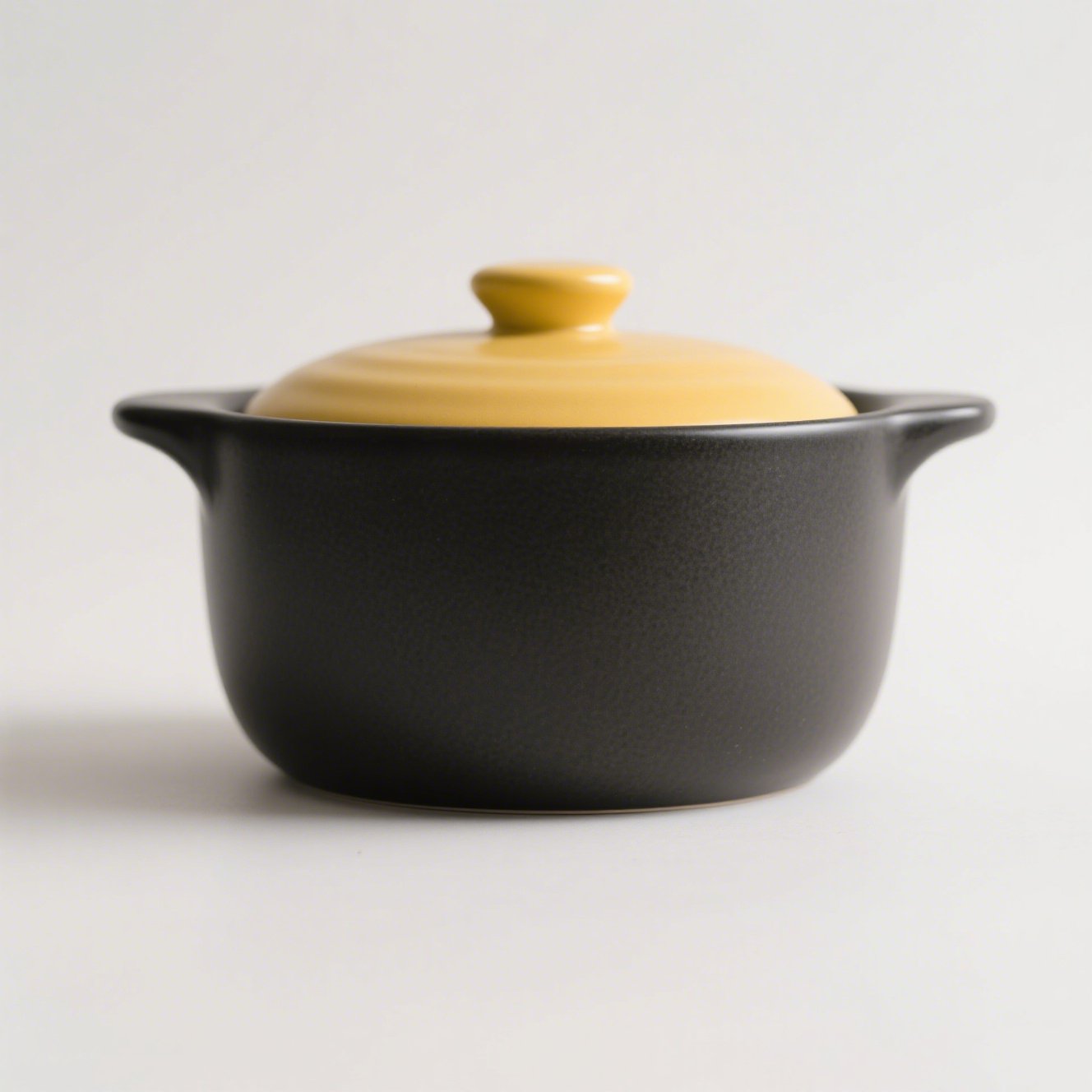 Japonský keramický kastrol