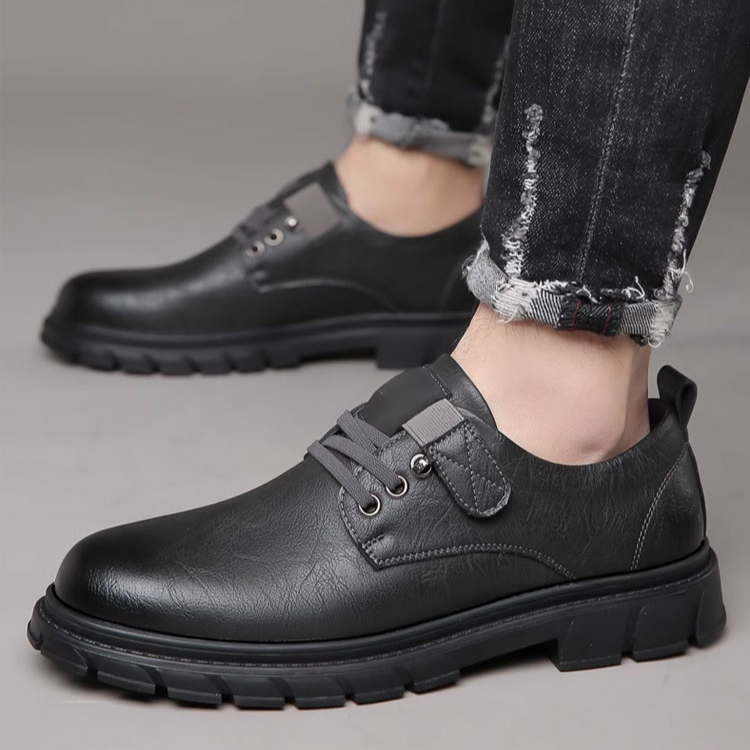 Vintage  polished big-toe work shoes for men