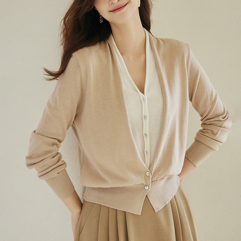 レイヤードスタイルニット