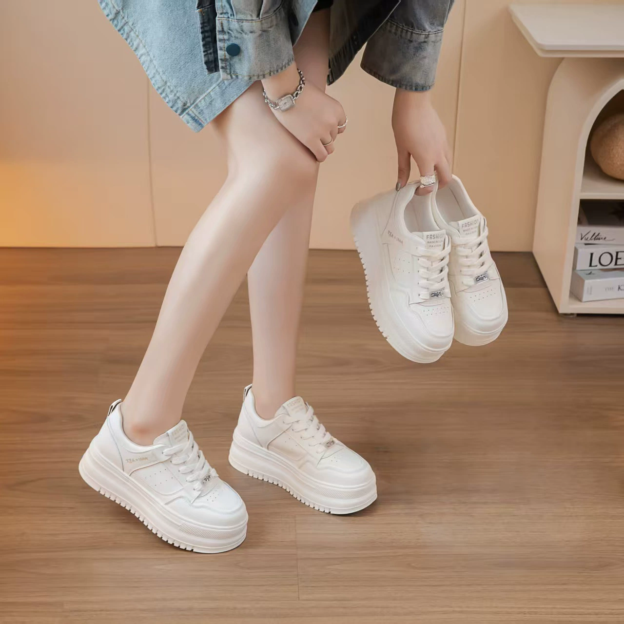 Vastag talpú, magasságnövelő, könnyű, puha talpú cipők