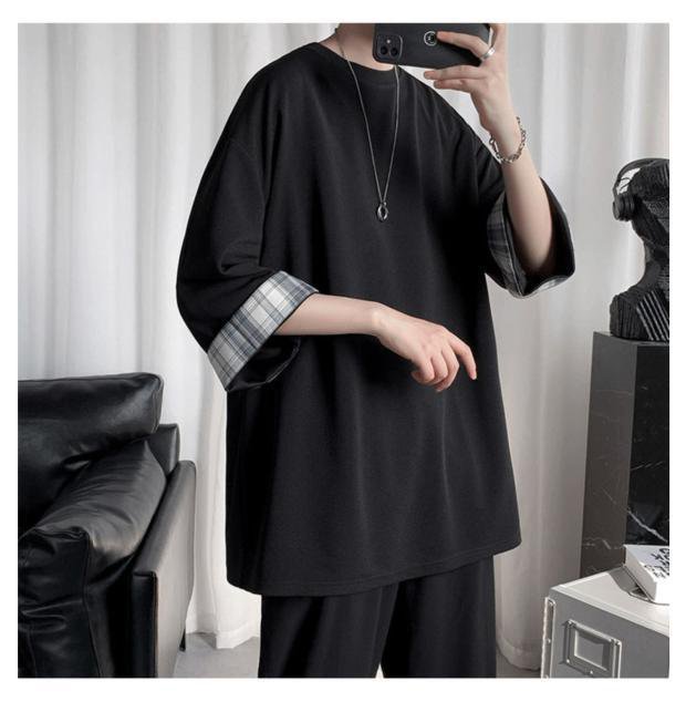 快適な着心地のメンズ半袖Tシャツ後ろ姿