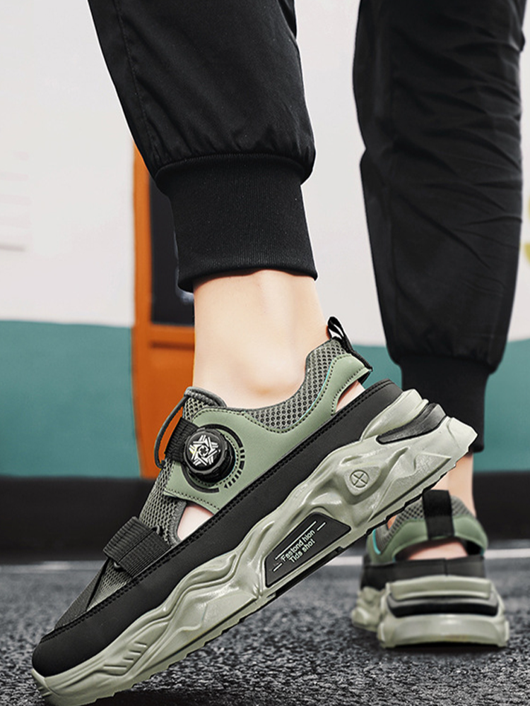 メッシュスニーカー