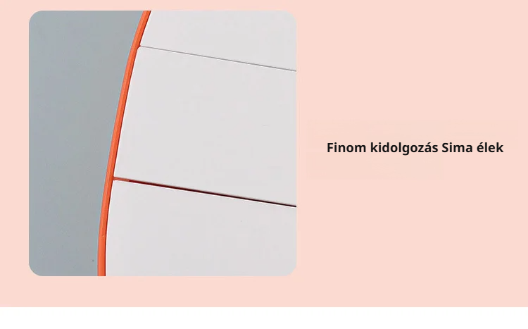 Fehérnemű rendszerező doboz közelről, tele bugyival és melltartóval