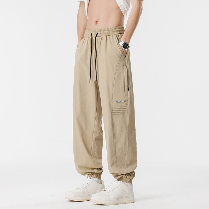 Sommer-geld als freizeitersatz und lockere hosen