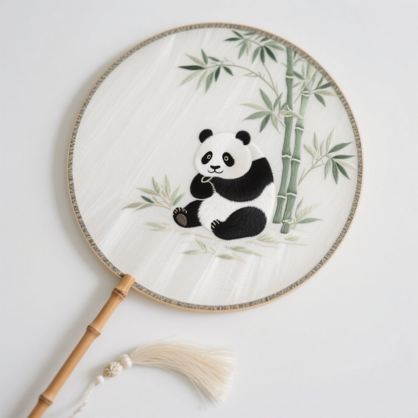 Vyšívaný vějíř v elegantním designu – sada 4 kusů