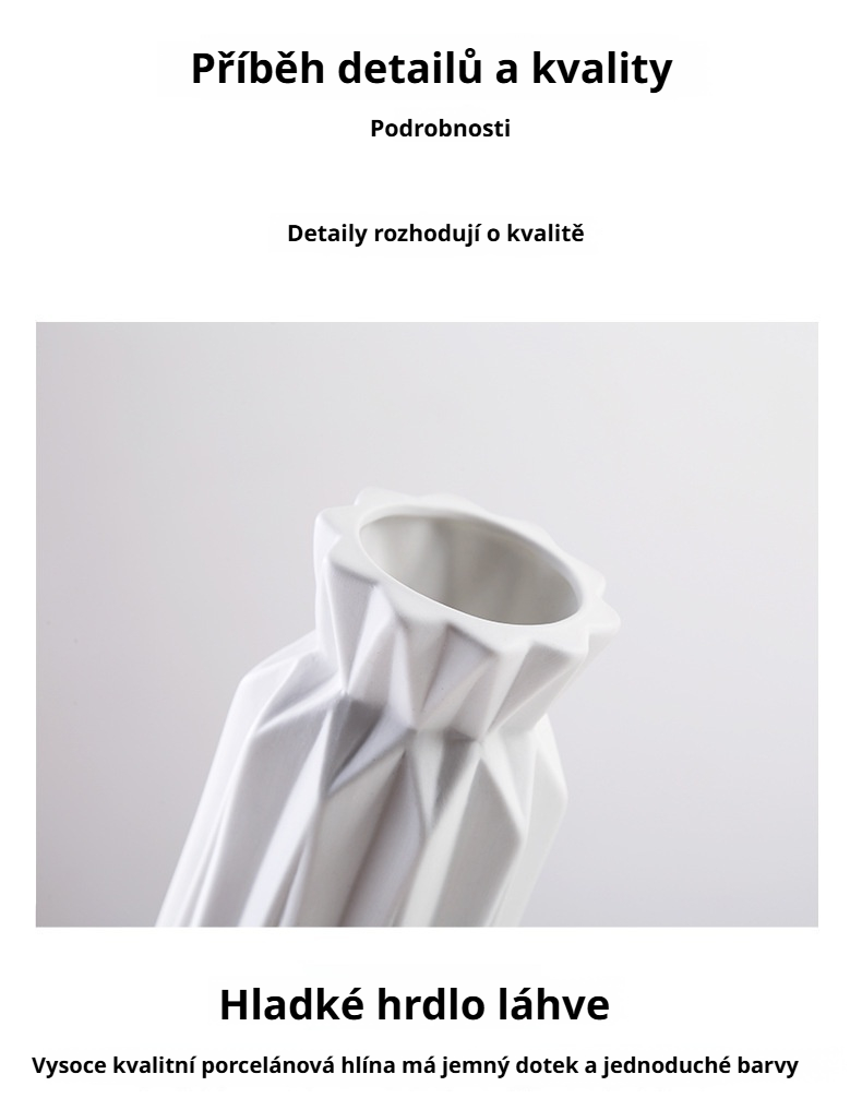 Minimalistická váza na dřevěném stole