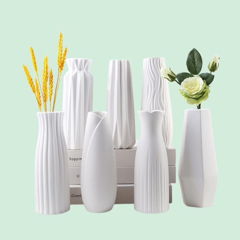 심플하고 모던한 도자기 화병