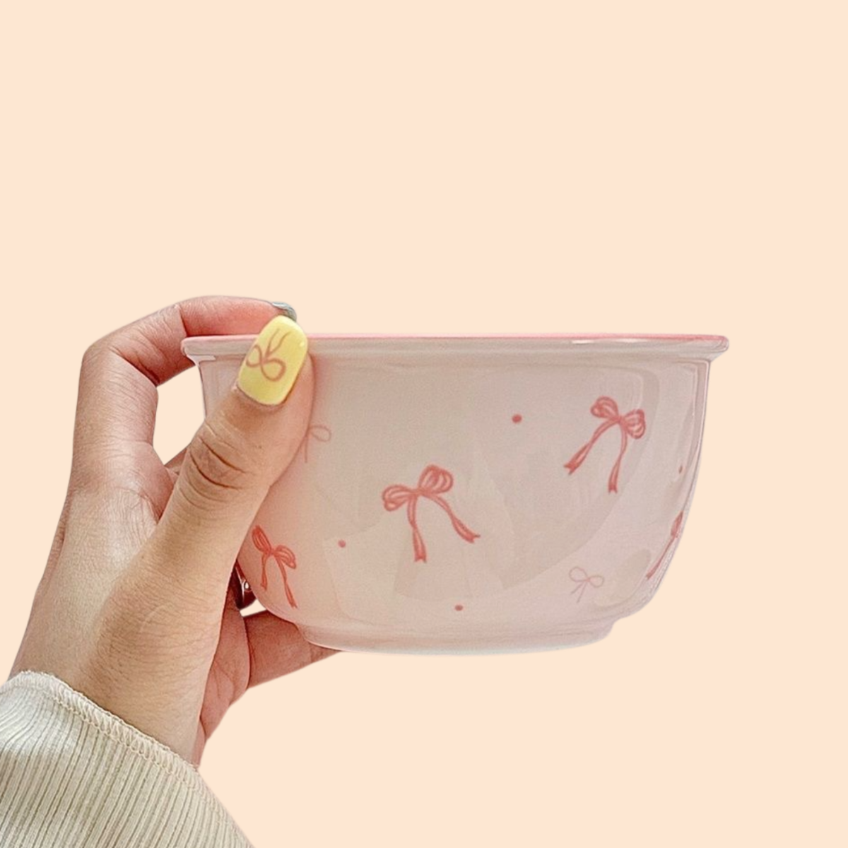 蝶結びの陶器製ライスボウル