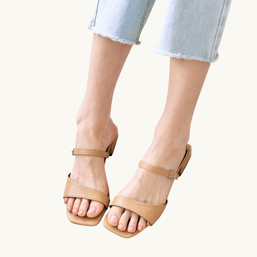 سيدة مربع إصبع القدم النعال كعب منخفض