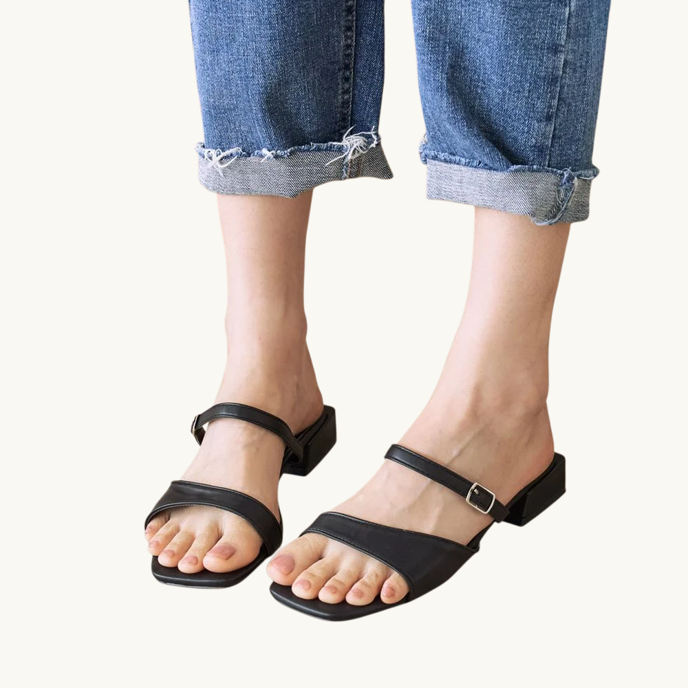 سيدة مربع إصبع القدم النعال كعب منخفض