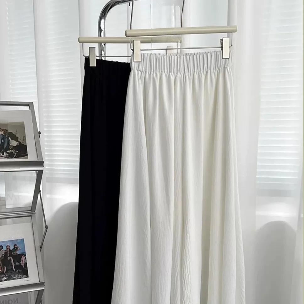 샤랄라 주름 디테일이 돋보이는 치마바지