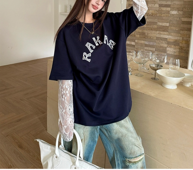 重ね着風デザインのTシャツディテール