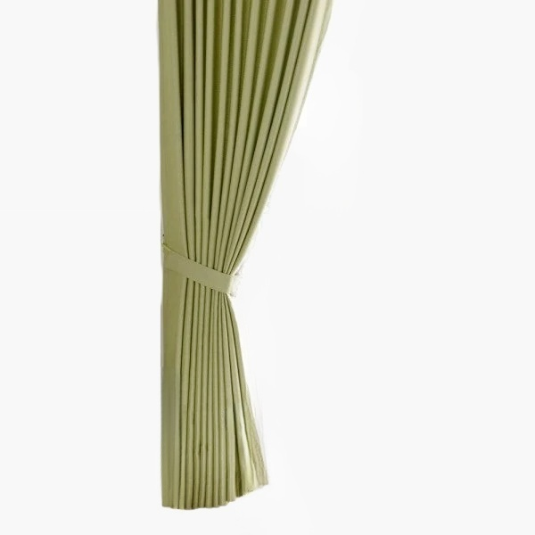 無地の半遮光カーテン