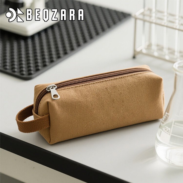 다양한 문구류를 수납할 수 있는 필통