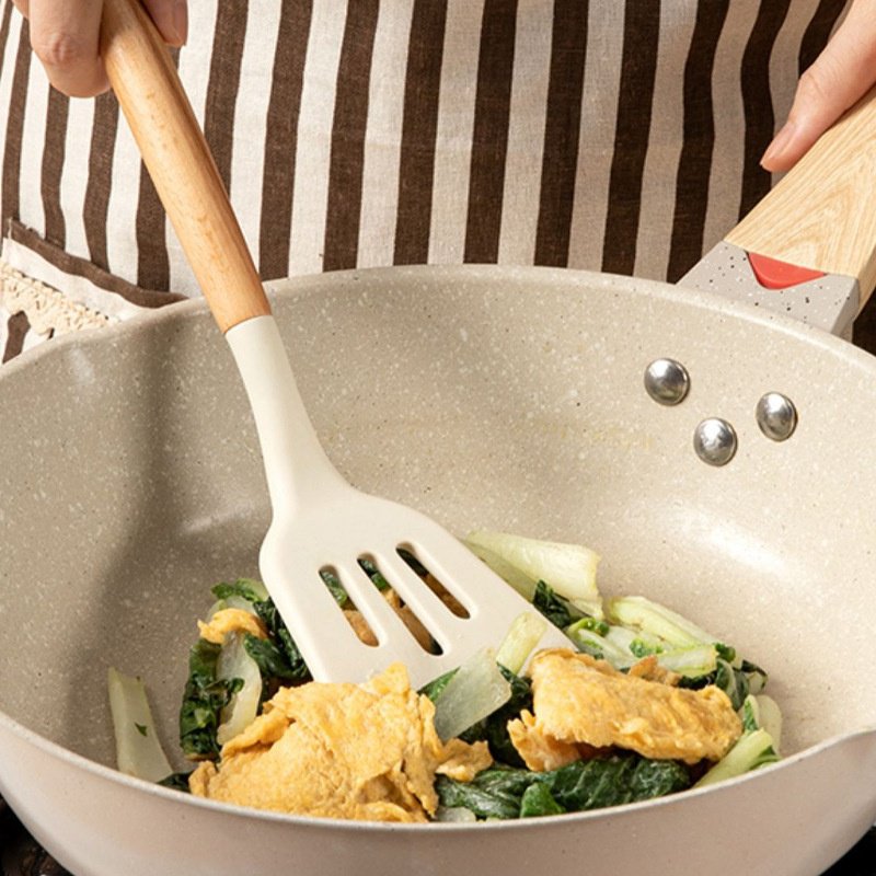 Wooden handle silicone kitchenware three-piece set soup spoon spatula kitchenware set non-stick stea