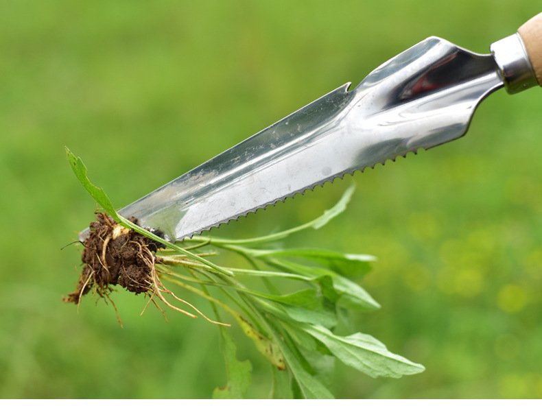 丈夫なマンガン鋼製除草ナイフの全体画像