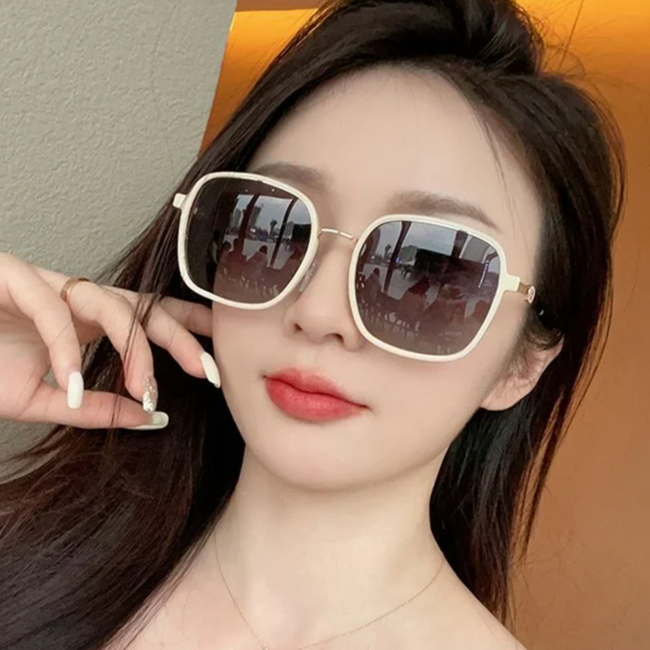 UVカット偏光サングラス