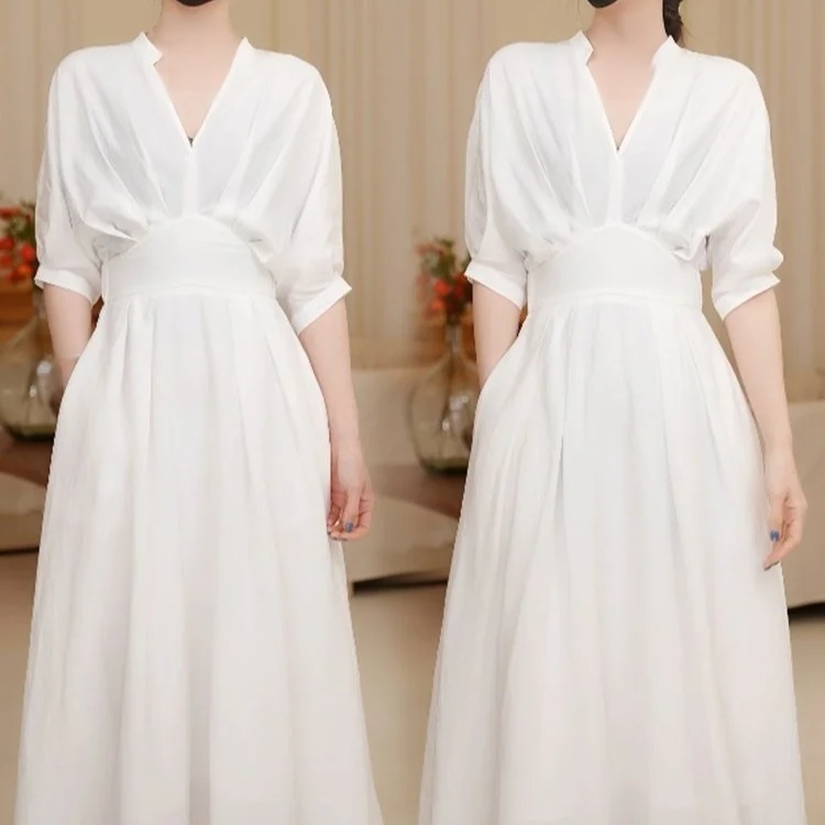 Vネックロングワンピース