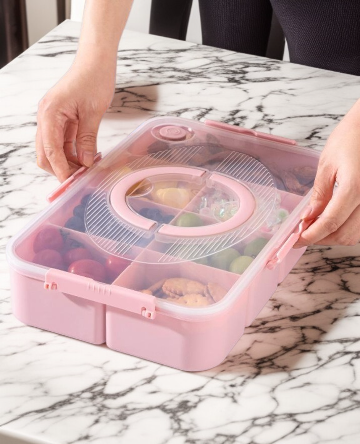 حاوية طعام مربعة مع غطاء شفاف وتقسيم شبكي