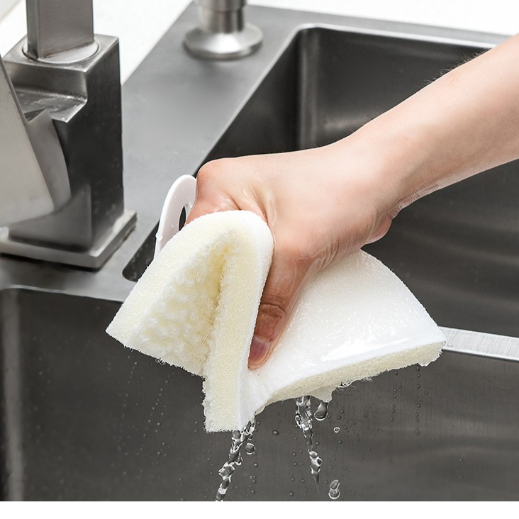 Čisticí ubrousek na rukojeti síťoviny