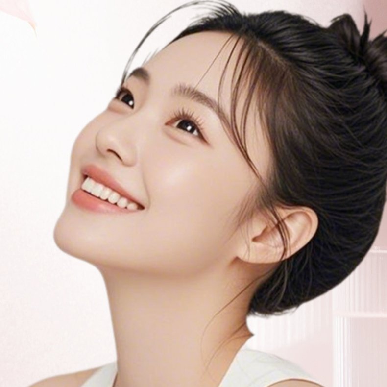 Čirý, přírodní, dlouhotrvající, neblednoucí tekutý make-up