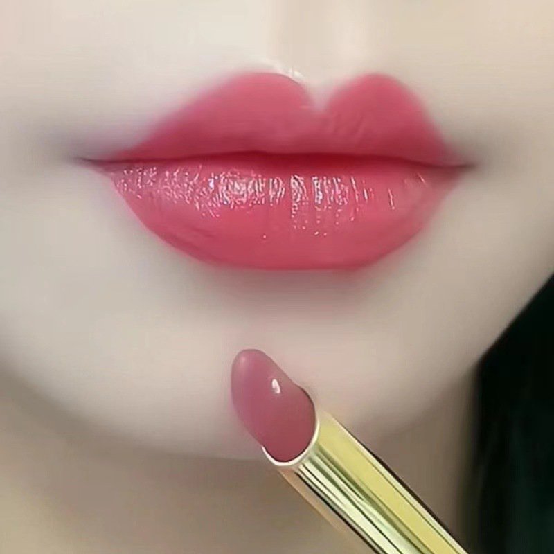 Nerozmazávající se a dlouhotrvající rtěnka