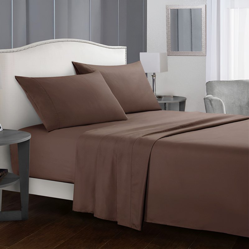 Bedding and fitted sheet set