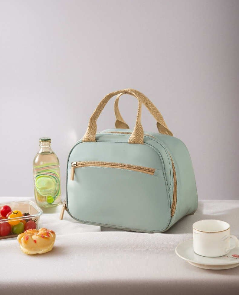 깔끔한 디자인의 보온 도시락 가방